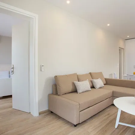 Avi Suites 2 Фалираки